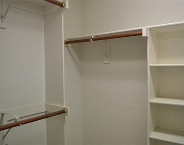 6005 Hidden Pine Lane - Photo Thumbnail 11