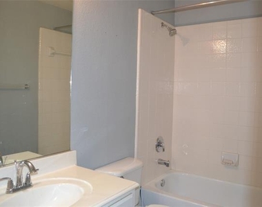 6005 Hidden Pine Lane - Photo Thumbnail 25