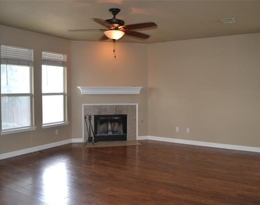 6005 Hidden Pine Lane - Photo Thumbnail 2