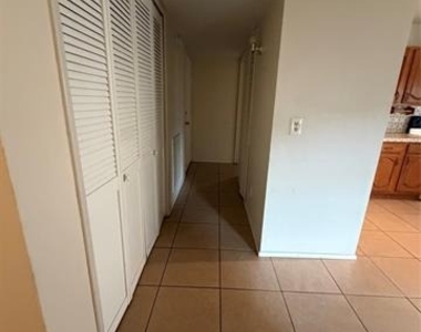 2821 Teakwood Drive - Photo Thumbnail 9