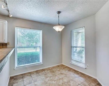 1704 Quail Run Drive - Photo Thumbnail 4