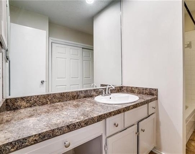 1704 Quail Run Drive - Photo Thumbnail 11