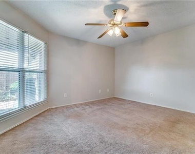 1704 Quail Run Drive - Photo Thumbnail 10
