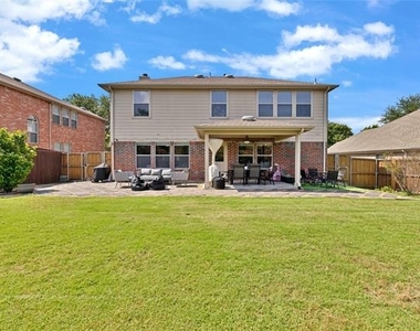 5104 White Spruce Drive - Photo Thumbnail 13