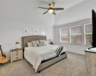 5104 White Spruce Drive - Photo Thumbnail 10