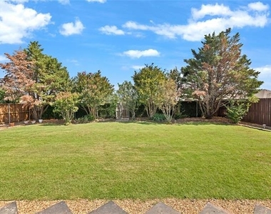 5104 White Spruce Drive - Photo Thumbnail 12