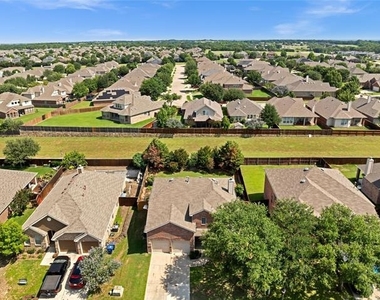 5104 White Spruce Drive - Photo Thumbnail 15