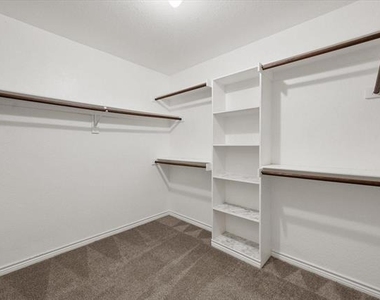 7700 Buccaneer Circle - Photo Thumbnail 23