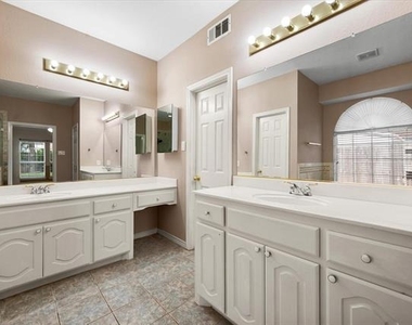 7700 Buccaneer Circle - Photo Thumbnail 21