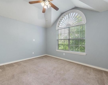 7700 Buccaneer Circle - Photo Thumbnail 16