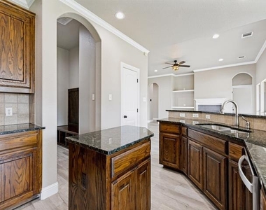 455 Chisholm Trail - Photo Thumbnail 11