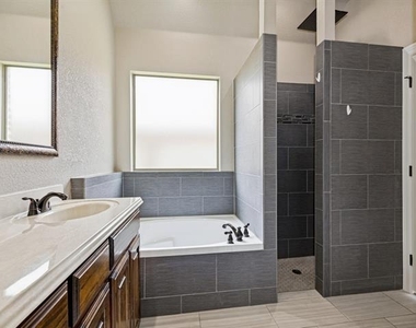 455 Chisholm Trail - Photo Thumbnail 15