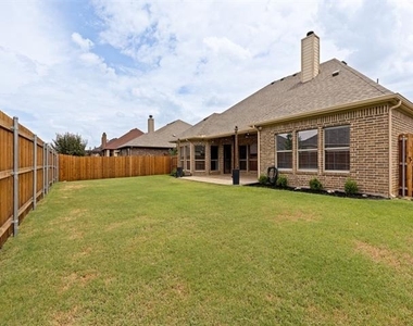 455 Chisholm Trail - Photo Thumbnail 23