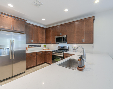29412 N 31st Lane - Photo Thumbnail 4