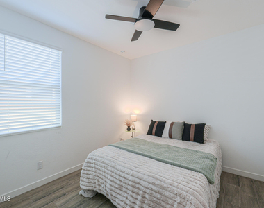 29412 N 31st Lane - Photo Thumbnail 16