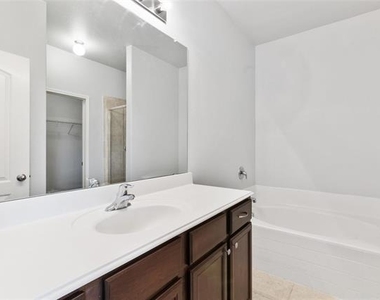 6041 Spring Ranch Drive - Photo Thumbnail 18