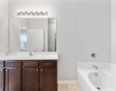 6041 Spring Ranch Drive - Photo Thumbnail 20