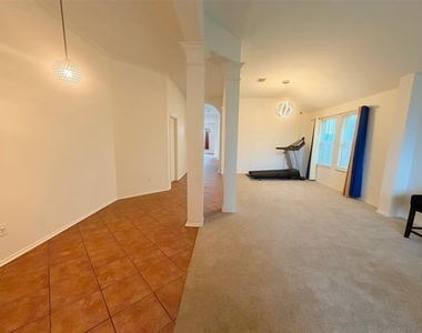 5601 Piedra Drive - Photo Thumbnail 5