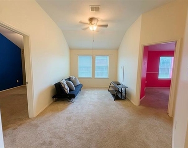 5601 Piedra Drive - Photo Thumbnail 22