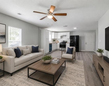 1203 E King Street - Photo Thumbnail 3