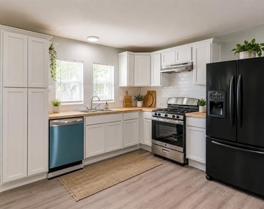 1203 E King Street - Photo Thumbnail 4