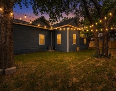 1203 E King Street - Photo Thumbnail 15