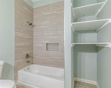 1203 E King Street - Photo Thumbnail 11