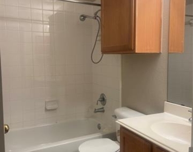302 Crabapple Drive - Photo Thumbnail 18