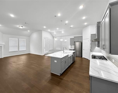 3900 Starlight Creek Drive - Photo Thumbnail 3