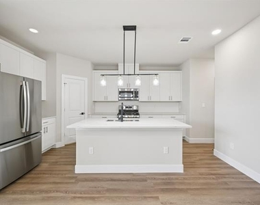 3505 Taas Drive - Photo Thumbnail 21