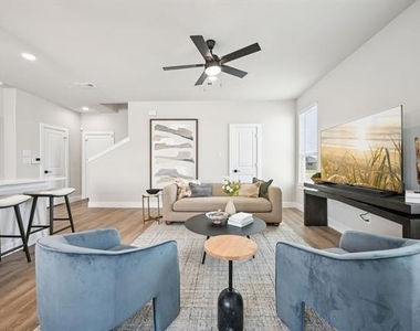 3505 Taas Drive - Photo Thumbnail 4