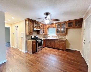 4236 Comanche Street - Photo Thumbnail 4