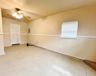 4236 Comanche Street - Photo Thumbnail 8
