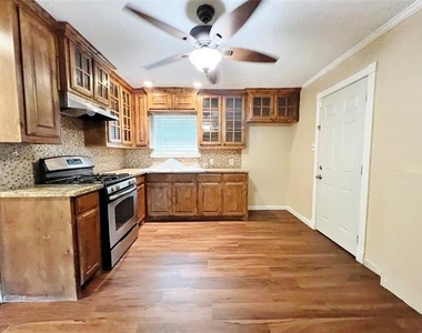 4236 Comanche Street - Photo Thumbnail 5