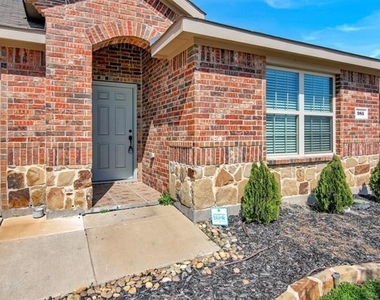 985 Corbitt Lane - Photo Thumbnail 3