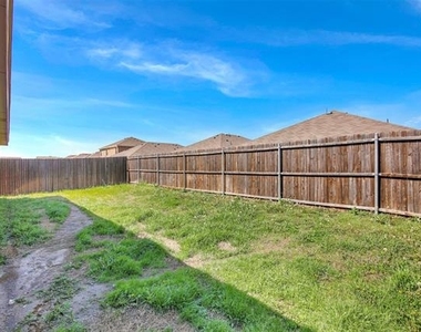 985 Corbitt Lane - Photo Thumbnail 6