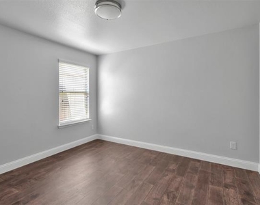 985 Corbitt Lane - Photo Thumbnail 19