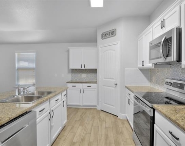 985 Corbitt Lane - Photo Thumbnail 10