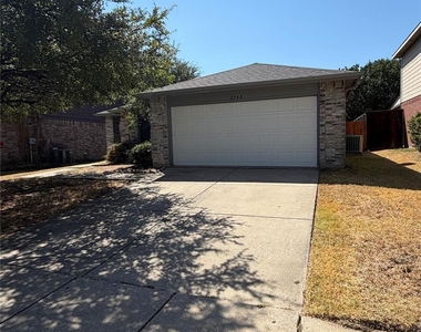 2748 Peach Drive - Photo Thumbnail 1