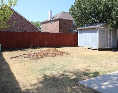 2748 Peach Drive - Photo Thumbnail 18