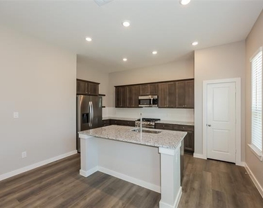 831 Feather Thorn Drive - Photo Thumbnail 3