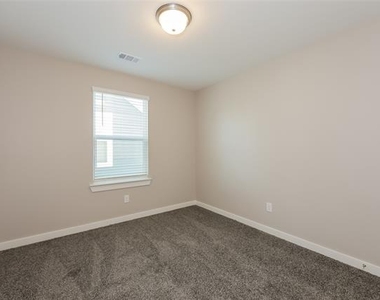 831 Feather Thorn Drive - Photo Thumbnail 11