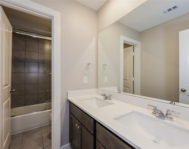831 Feather Thorn Drive - Photo Thumbnail 12