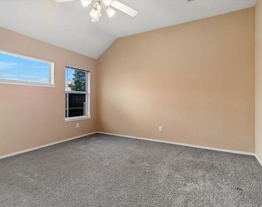 10610 Stone Falls Lane - Photo Thumbnail 18