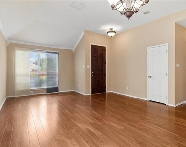 10610 Stone Falls Lane - Photo Thumbnail 3