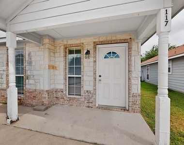 117 W Wilson Avenue - Photo Thumbnail 3
