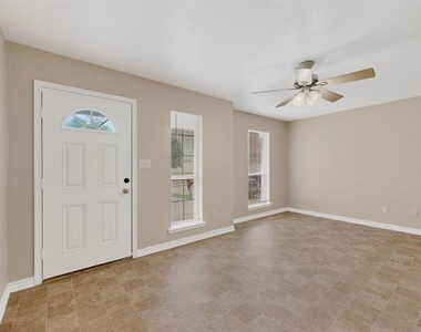 117 W Wilson Avenue - Photo Thumbnail 5
