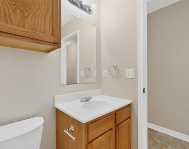 117 W Wilson Avenue - Photo Thumbnail 25