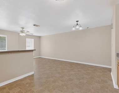 117 W Wilson Avenue - Photo Thumbnail 12
