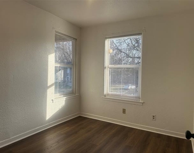 1217 Estelle Street - Photo Thumbnail 7